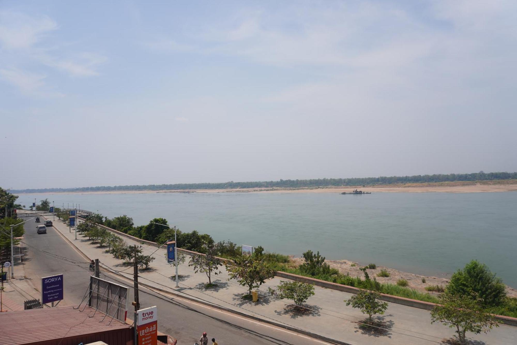 Le Tonle Hotel Kratie Luaran gambar