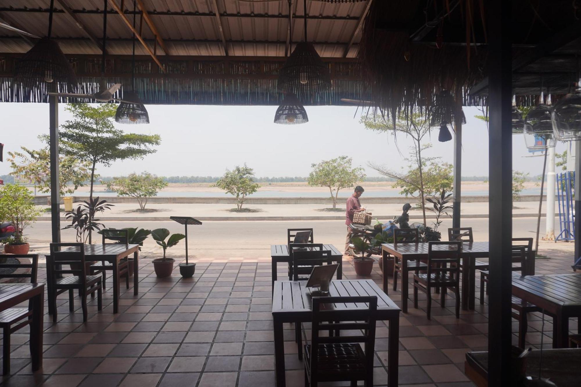 Le Tonle Hotel Kratie Luaran gambar