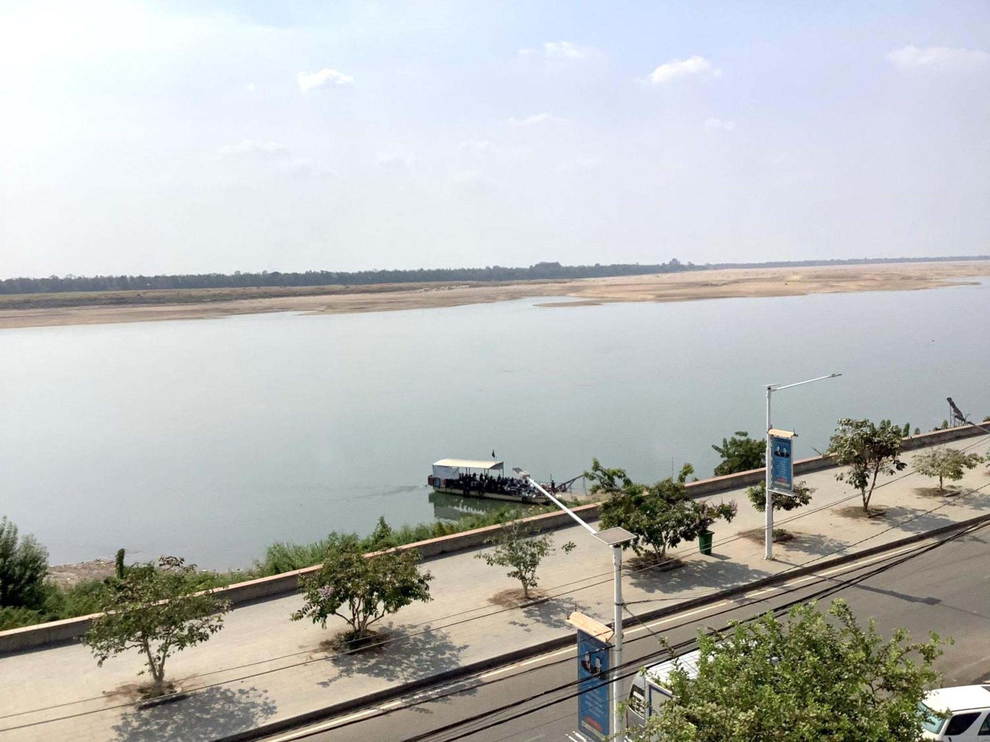 Le Tonle Hotel Kratie Luaran gambar