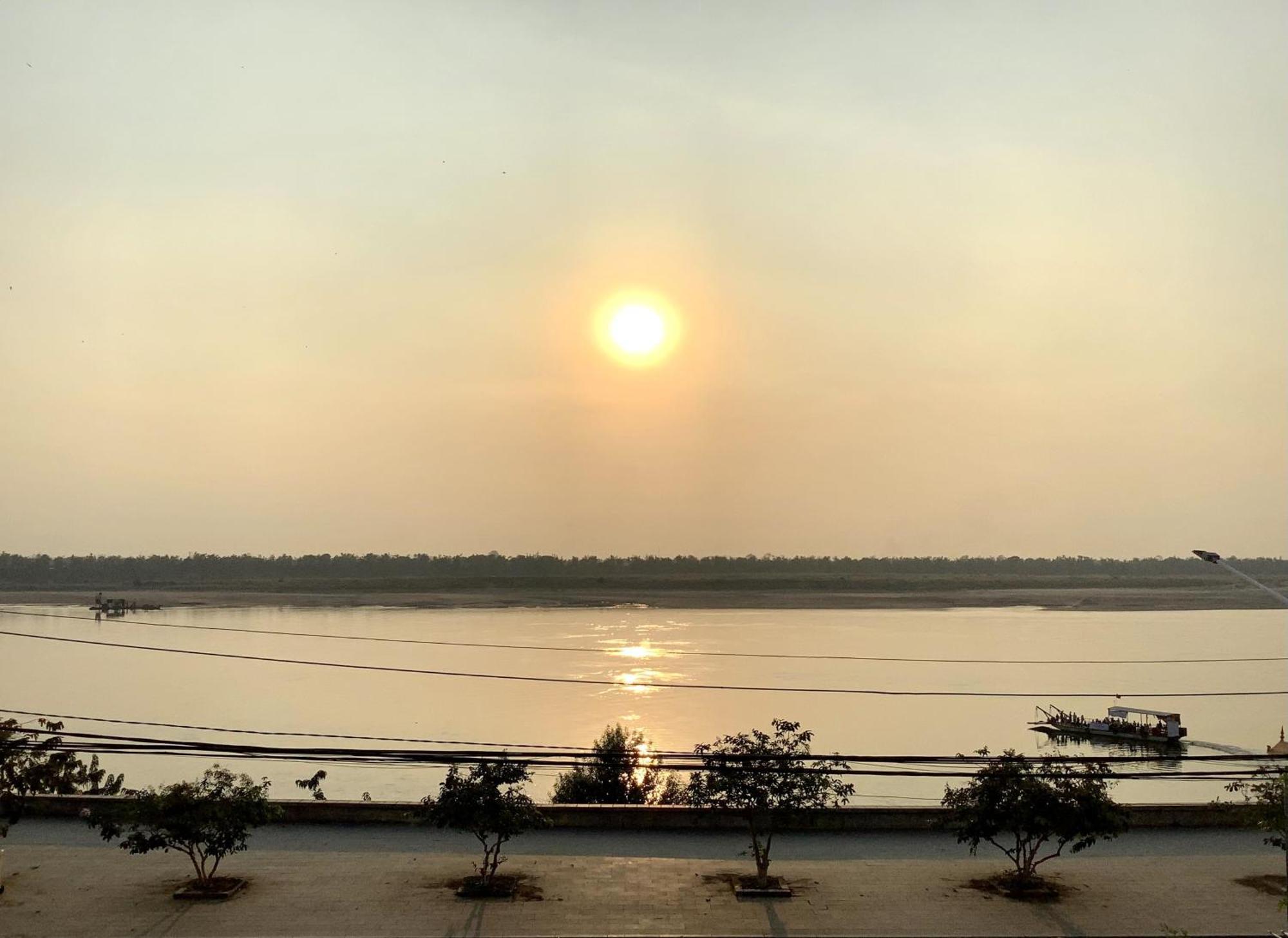 Le Tonle Hotel Kratie Luaran gambar
